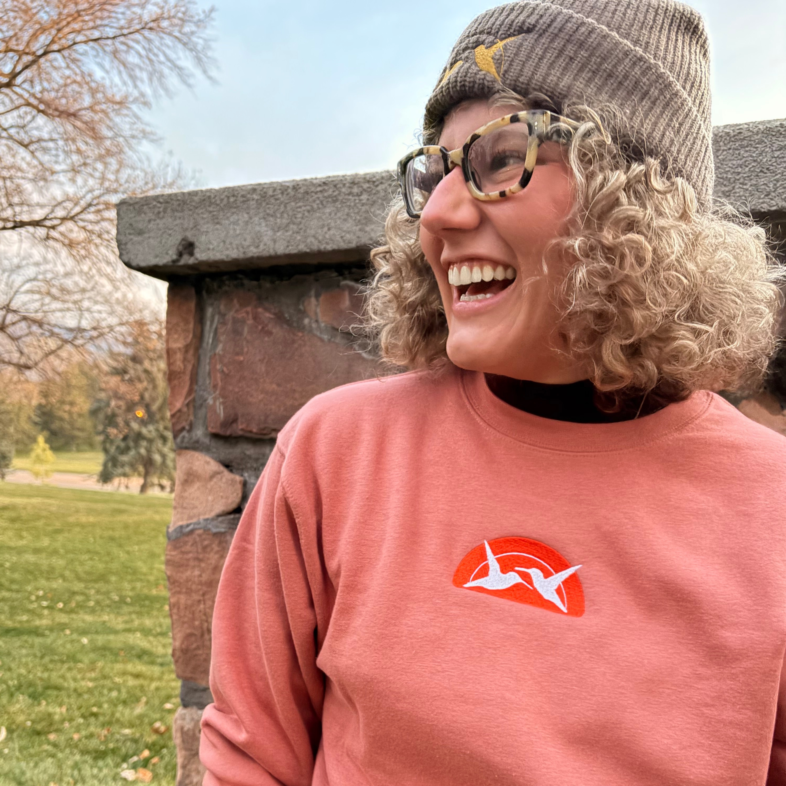 Pink Crewneck with hummingbirds and brown beanie with hummingbirds